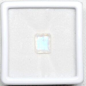 AA quality Rainbow Moonstone loose gemstone 10x8mm 2.80 cts